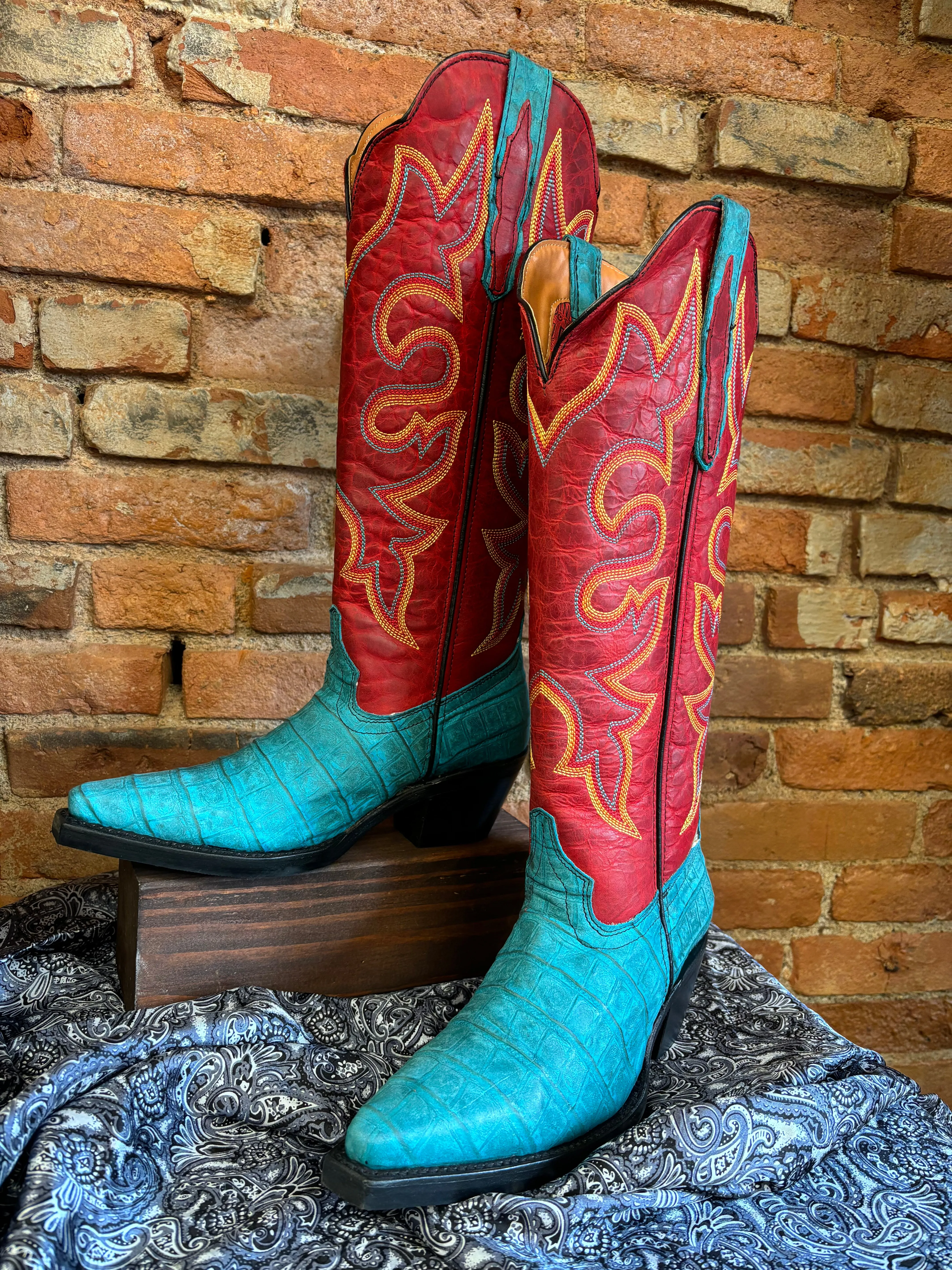 Dingo Women's Red & Turquoise Caiman Print Snip Toe Cowgirl Boots