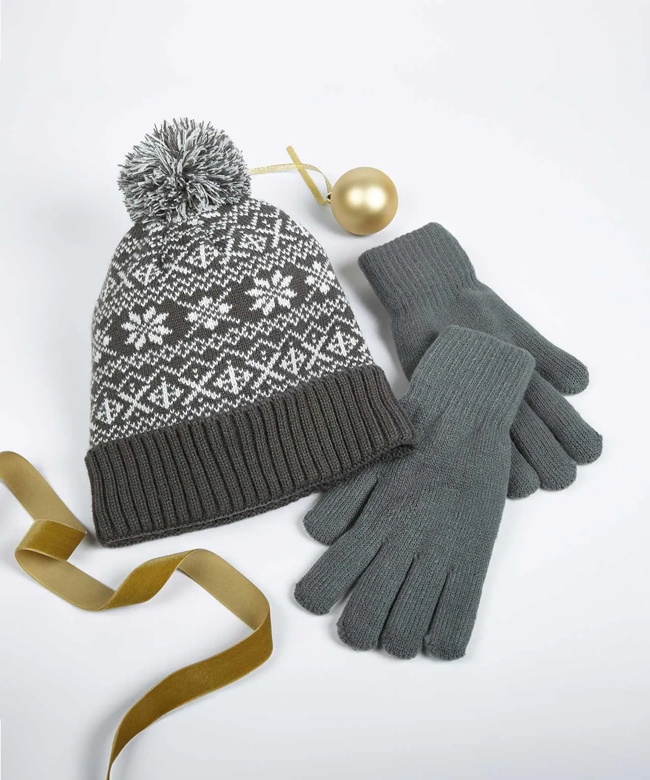 Men's Hat and Glove Bundle