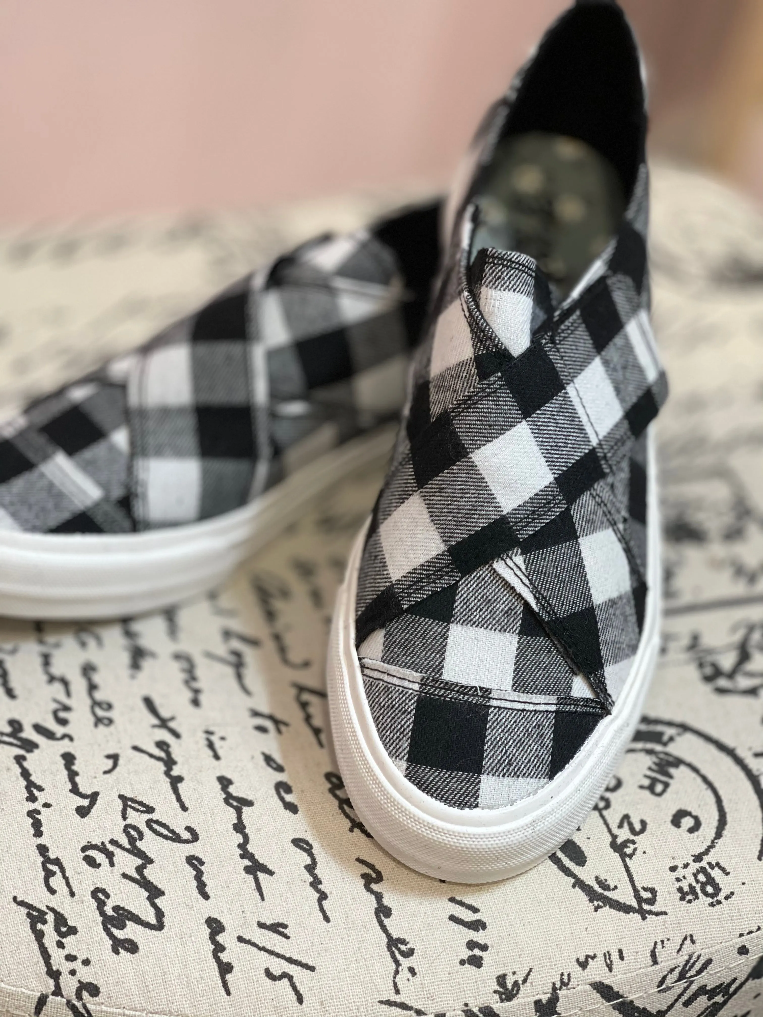 Plaid Gypsy Jazz Sneakers ?