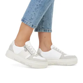 Women's Low Lace-Up Motion Access Sneaker