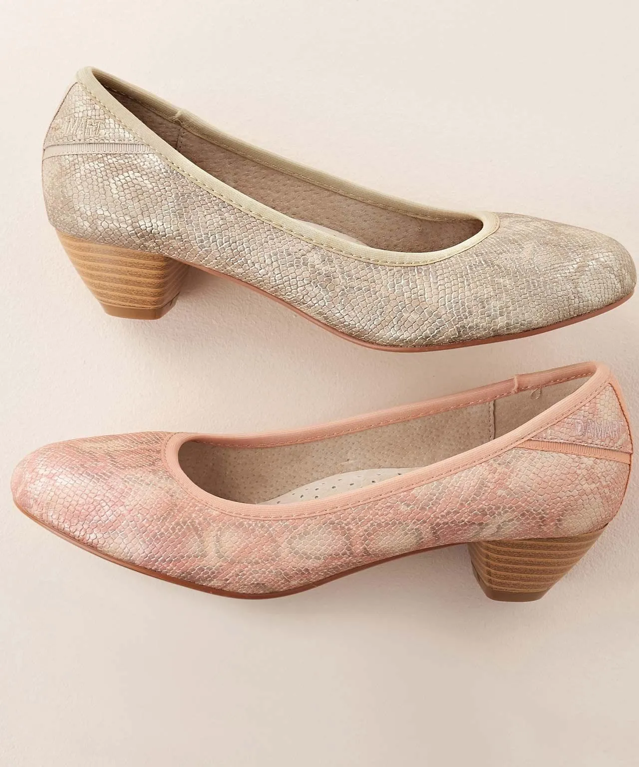 Trendy Snake Print Court Footwear